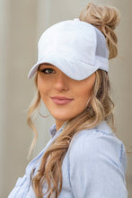 Load image into Gallery viewer, Cap Wren