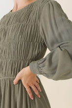 Load image into Gallery viewer, Dressed up ruched midi dress