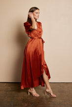 Cargar imagen en el visor de la galería, The Lumière de Paris Dress