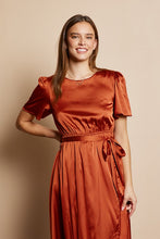 Cargar imagen en el visor de la galería, The Lumière de Paris Dress