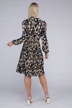 Cargar imagen en el visor de la galería, Allover Print Pleated Belted Dress
