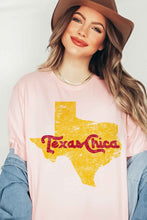Cargar imagen en el visor de la galería, TEXAS CHICA GRAPHIC TEE / T-SHIRT

