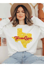 Cargar imagen en el visor de la galería, TEXAS CHICA GRAPHIC PLUS SIZE SWEATSHIRT
