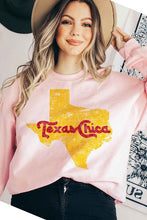 Cargar imagen en el visor de la galería, TEXAS CHICA GRAPHIC PLUS SIZE SWEATSHIRT
