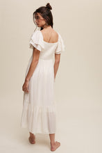 Cargar imagen en el visor de la galería, Square Neck Ruffled Short Sleeve Maxi Dress
