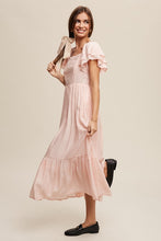 Cargar imagen en el visor de la galería, Square Neck Ruffled Short Sleeve Maxi Dress
