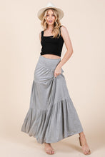 Cargar imagen en el visor de la galería, Solid Tiered Ruffle Skirt
