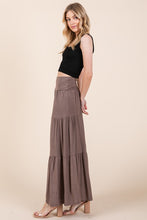 Cargar imagen en el visor de la galería, Solid Tiered Ruffle Skirt
