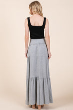 Cargar imagen en el visor de la galería, Solid Tiered Ruffle Skirt
