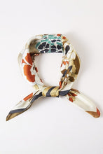 Cargar imagen en el visor de la galería, Scarf Bria
