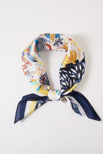 Cargar imagen en el visor de la galería, Scarf Shiloh
