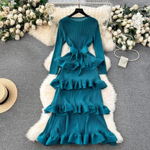 Cargar imagen en el visor de la galería, Deena Layered Dress
