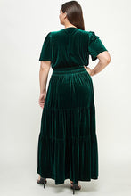 Cargar imagen en el visor de la galería, The Amara Dress
