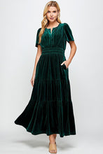 Cargar imagen en el visor de la galería, The Amara Dress
