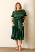 Cargar imagen en el visor de la galería, The Vivienne Dress
