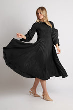 Cargar imagen en el visor de la galería, Flora Bell Midi Dress
