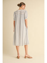 Cargar imagen en el visor de la galería, Lulu Midi Dress
