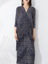 Cargar imagen en el visor de la galería, Penelope Tassel Midi Dress
