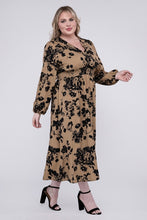 Cargar imagen en el visor de la galería, Smocked High Waist Midi Dress
