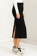 Cargar imagen en el visor de la galería, Professional Poise Buckled Belt Cargo Skirt
